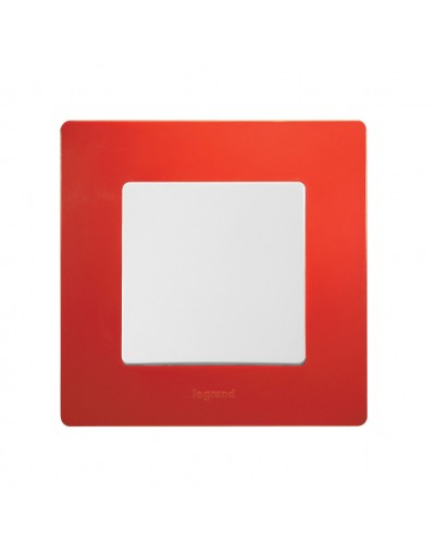 Рамка 1 пост Etika красный Legrand 672531 в Хасавюрте Аксессуары для кабель-канала Pintop.ru