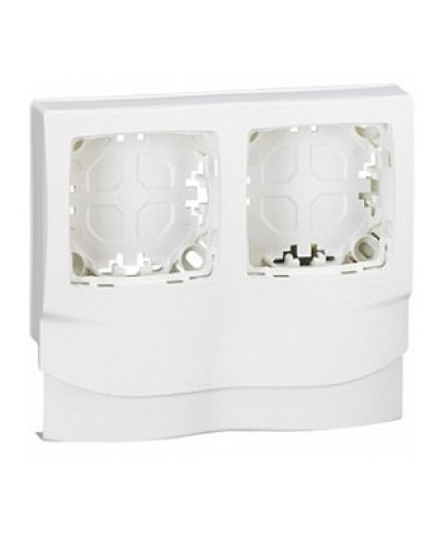 Рамка Legrand 031414 в Хасавюрте Аксессуары для кабель-канала Pintop.ru