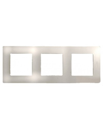 Рамка 3 поста Etika слоновая кость Legrand 672513 в Хасавюрте Аксессуары для кабель-канала Pintop.ru