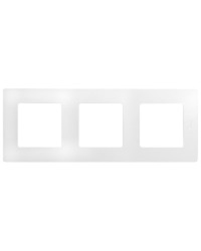 Рамка Etika белый Legrand 672503 в Хасавюрте Аксессуары для кабель-канала Pintop.ru