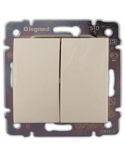 Переключатель на два направления двухклавишный Valena 10 AX 250 В слоновая кость Legrand 774308 в Хасавюрте Аксессуары для кабель-канала Pintop.ru