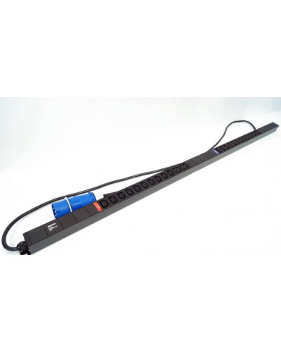 Блок розеток, вертикальный черн Hyperline (SHE-20IEC-4BIEC-32-3PVB) в Хасавюрте Блоки розеток Pintop.ru