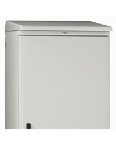 Цоколь Legrand 036296 в Хасавюрте Цоколи для шкафов и стоек Pintop.ru