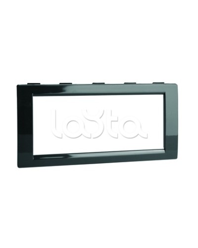 Рамка универсальная на 4 модуля, цвет чёрный DKC F00013B в Хасавюрте Аксессуары для стоек и шкафов Pintop.ru