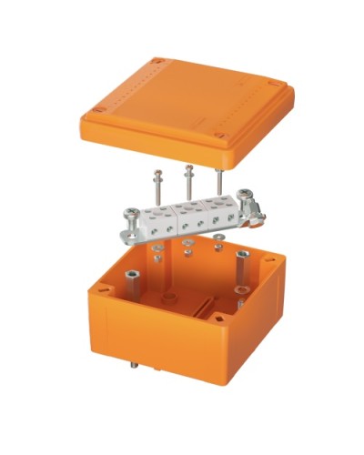 Коробка пластиковая FS с гладкими стенками и клеммниками IP56 100х100х50мм 6р 450V,6A, 4мм.кв DKC (FSB10604) в Хасавюрте Распределительные коробки Pintop.ru