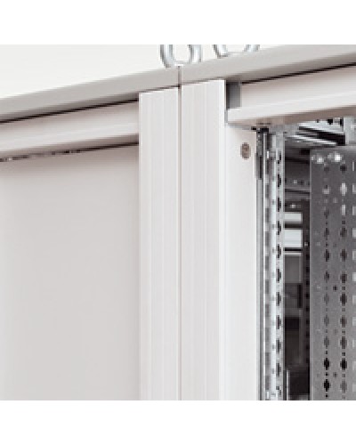 Облицовка Legrand 020562 в Хасавюрте Аксессуары для стоек и шкафов Pintop.ru