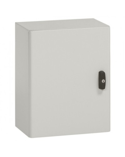 Щит навесной Legrand 035509 в Хасавюрте Щиты электрические Pintop.ru